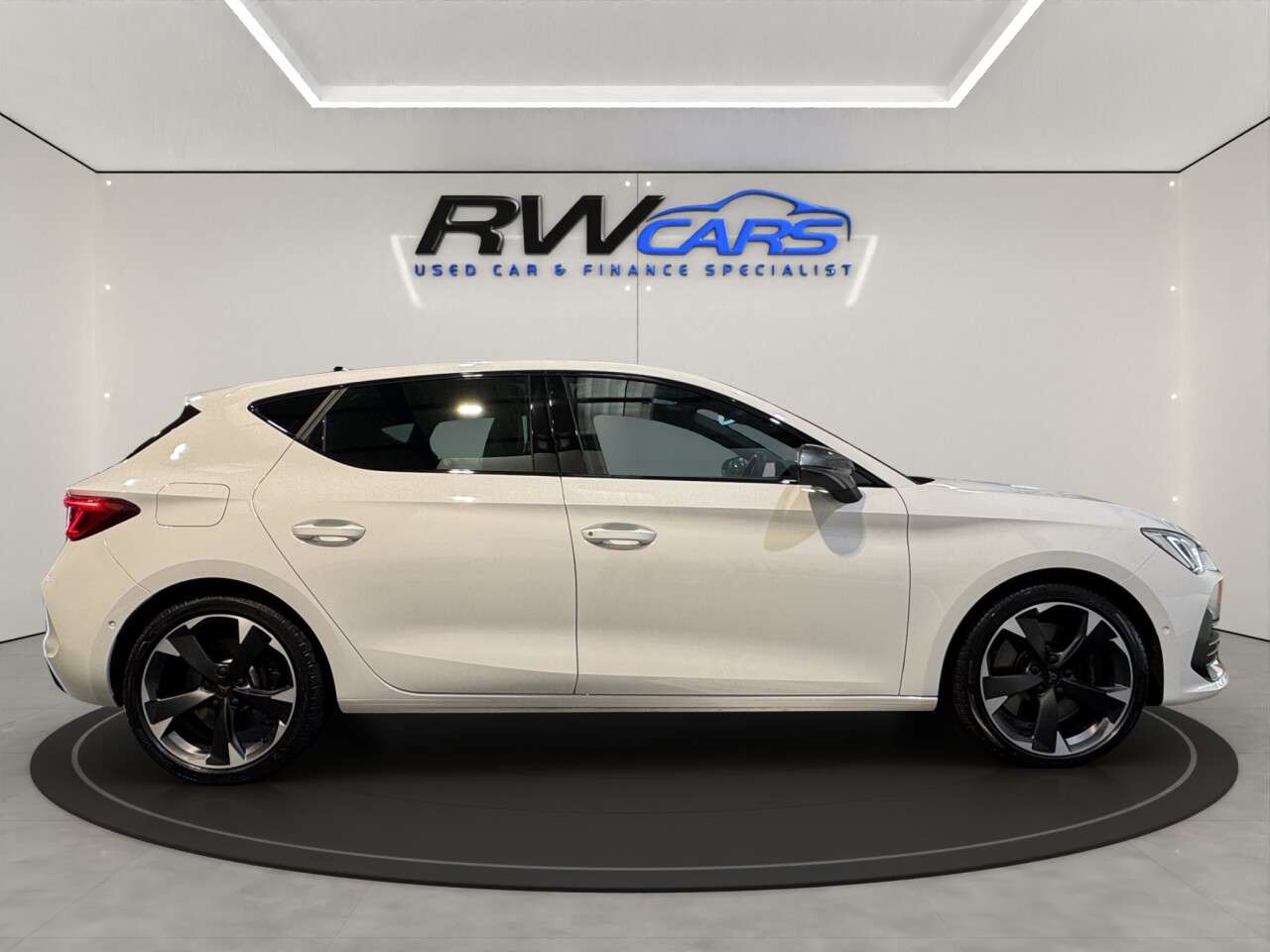 2023 CUPRA LEON 2023 CUPRA LEON