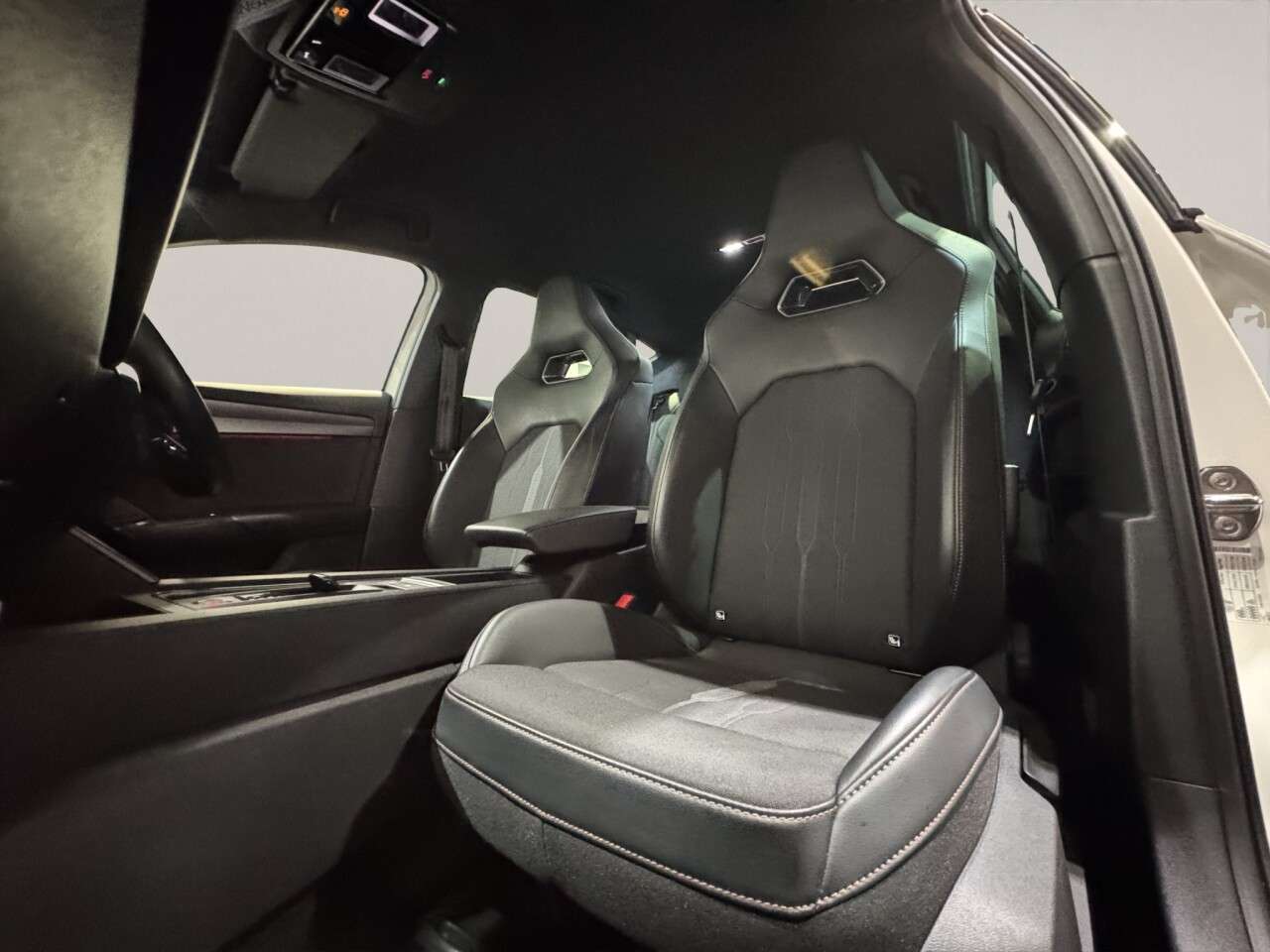 2023 CUPRA LEON 2023 CUPRA LEON