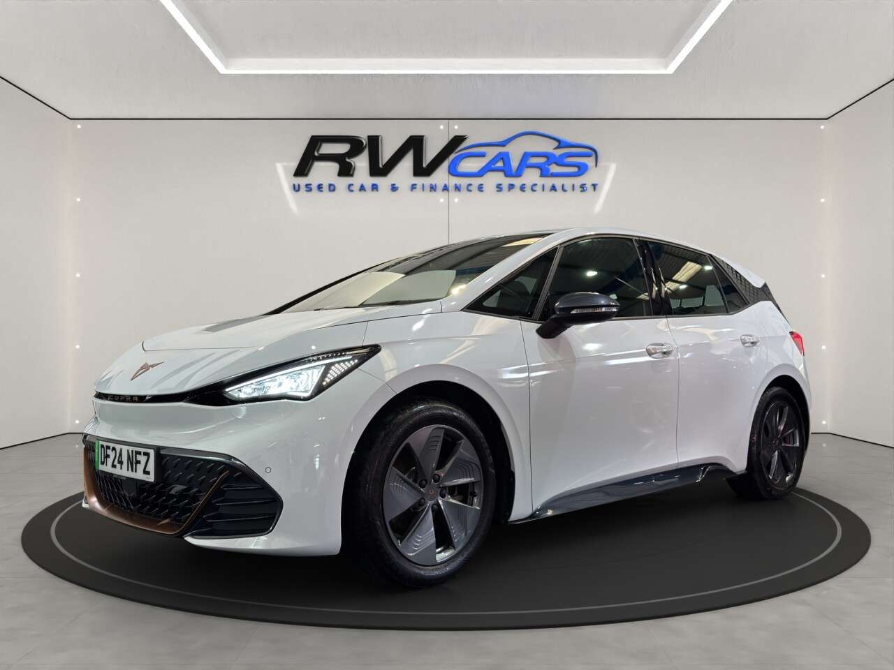 A 2024 CUPRA BORN 58kWh V1 Hatchback 5dr Electric Auto (204 ps) A 2024 CUPRA BORN 58kWh V1 Hatchback 5dr Electric Auto (204 ps)
