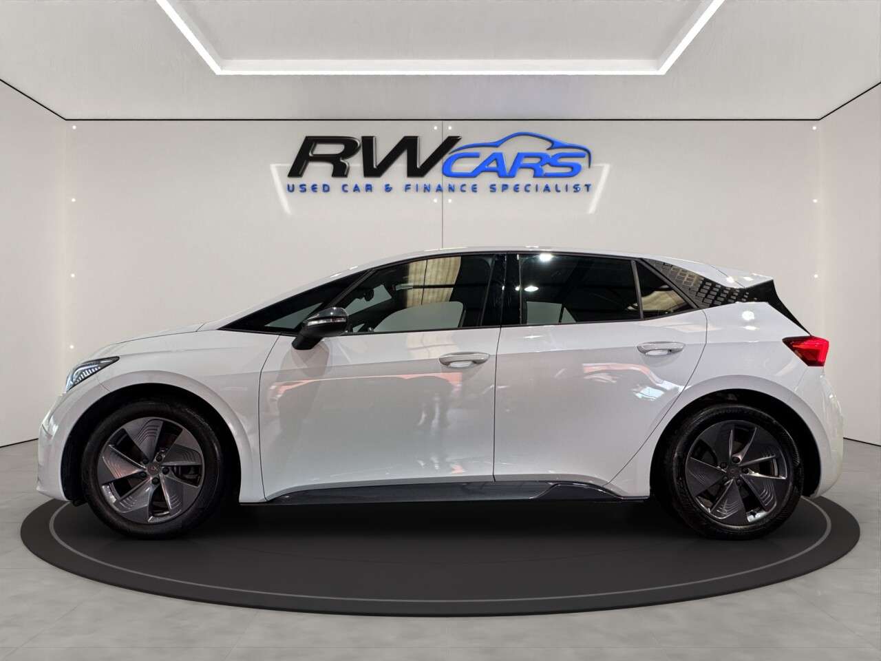 A 2024 CUPRA BORN 58kWh V1 Hatchback 5dr Electric Auto (204 ps) A 2024 CUPRA BORN 58kWh V1 Hatchback 5dr Electric Auto (204 ps)