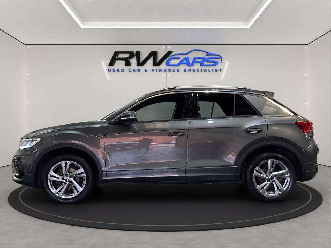 A 2025 VOLKSWAGEN T-ROC 1.5 TSI R-Line SUV 5dr Petrol DSG Euro 6 (s/s) (150 ps) A 2025 VOLKSWAGEN T-ROC 1.5 TSI R-Line SUV 5dr Petrol DSG Euro 6 (s/s) (150 ps)