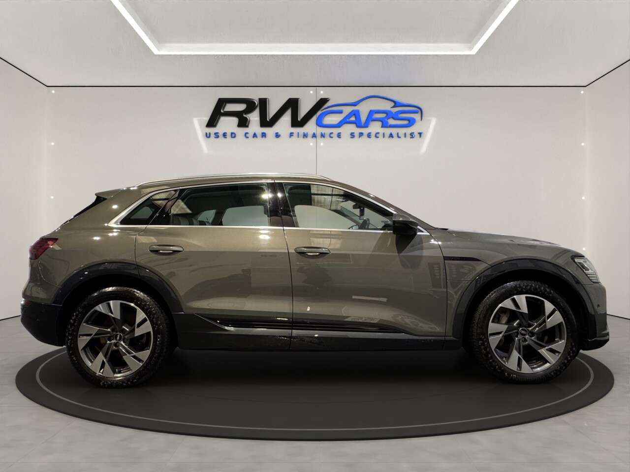 2023 AUDI Q8 E-TRON 2023 AUDI Q8 E-TRON
