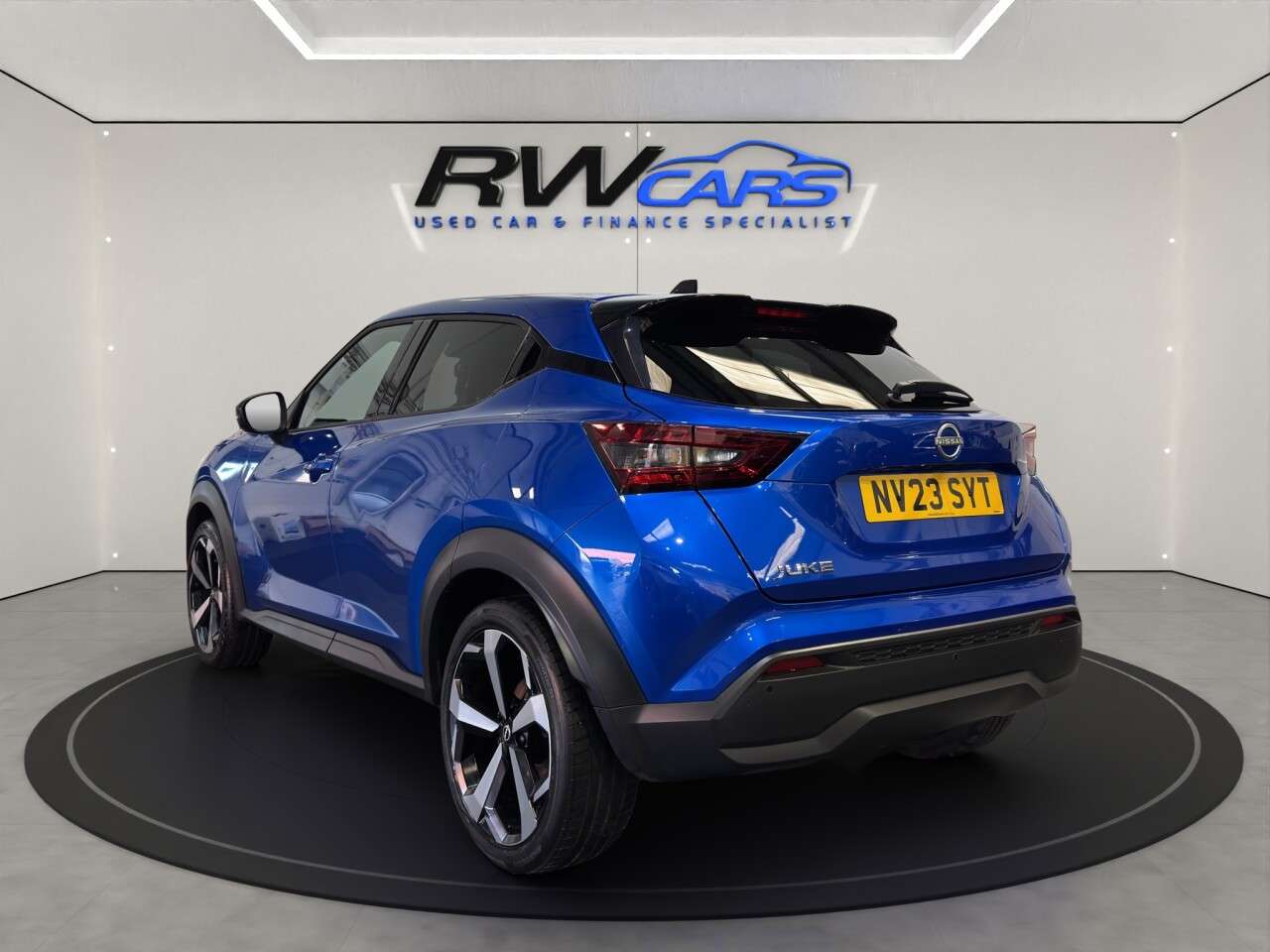 A 2023 NISSAN JUKE 1.0 DIG-T Tekna SUV 5dr Petrol DCT Auto Euro 6 (s/s) (114 ps) A 2023 NISSAN JUKE 1.0 DIG-T Tekna SUV 5dr Petrol DCT Auto Euro 6 (s/s) (114 ps)