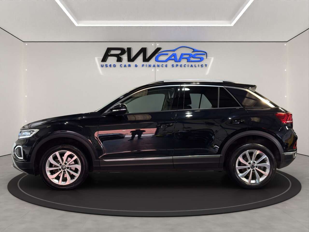 A 2023 VOLKSWAGEN T-ROC 1.5 TSI Style SUV 5dr Petrol DSG Euro 6 (s/s) (150 ps) A 2023 VOLKSWAGEN T-ROC 1.5 TSI Style SUV 5dr Petrol DSG Euro 6 (s/s) (150 ps)
