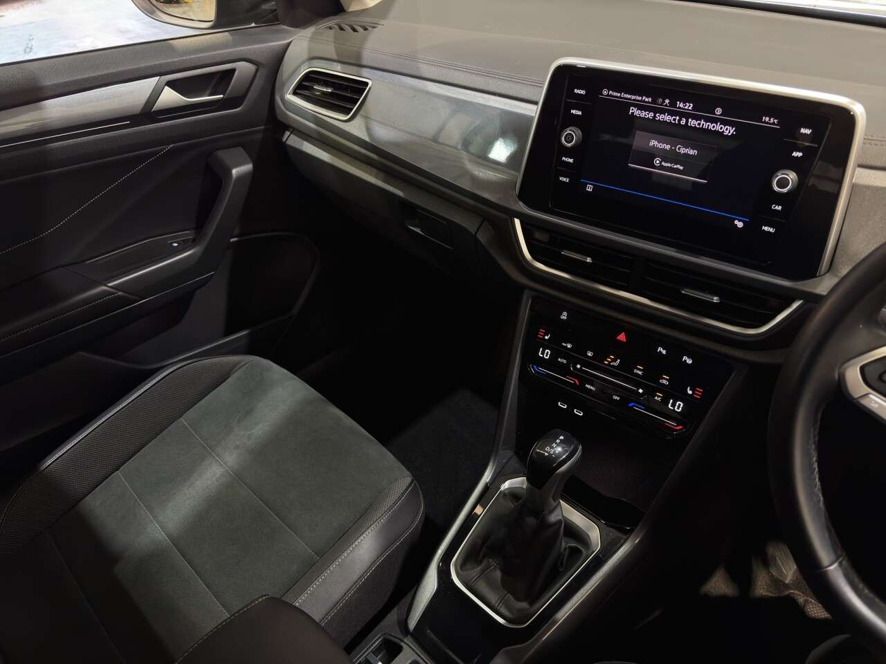 2023 VOLKSWAGEN T-ROC 2023 VOLKSWAGEN T-ROC