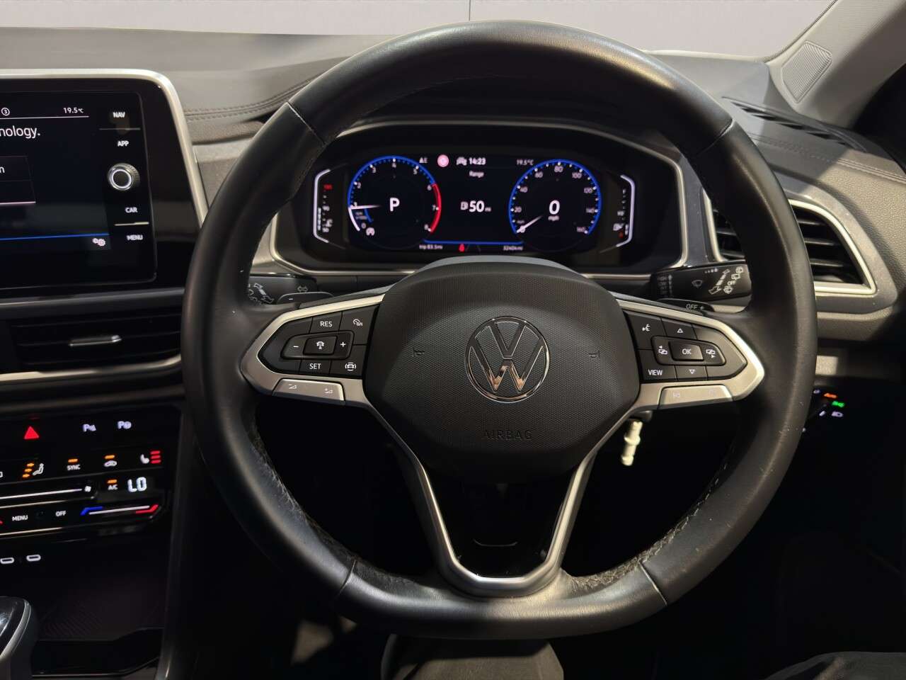 2023 VOLKSWAGEN T-ROC 2023 VOLKSWAGEN T-ROC