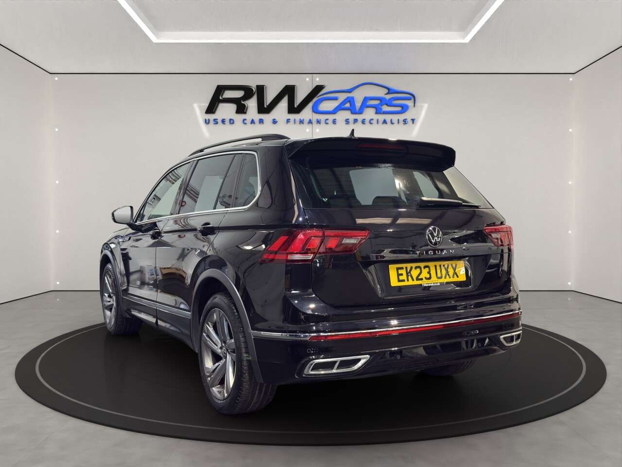 A 2023 VOLKSWAGEN TIGUAN 1.5 TSI R-Line Edition SUV 5dr Petrol DSG Euro 6 (s/s) (150 ps) A 2023 VOLKSWAGEN TIGUAN 1.5 TSI R-Line Edition SUV 5dr Petrol DSG Euro 6 (s/s) (150 ps)