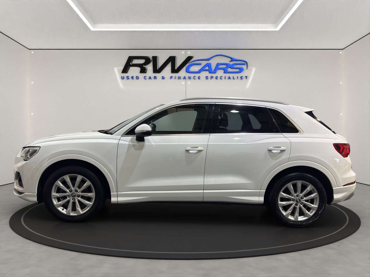 A 2019 AUDI Q3 1.5 TFSI CoD 35 Sport SUV 5dr Petrol Manual Euro 6 (s/s) (150 ps) A 2019 AUDI Q3 1.5 TFSI CoD 35 Sport SUV 5dr Petrol Manual Euro 6 (s/s) (150 ps)
