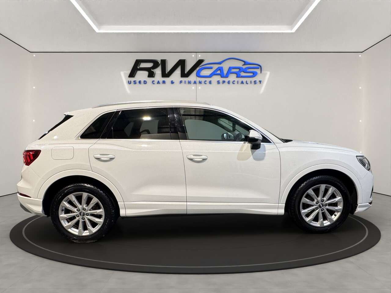 2019 AUDI Q3 2019 AUDI Q3