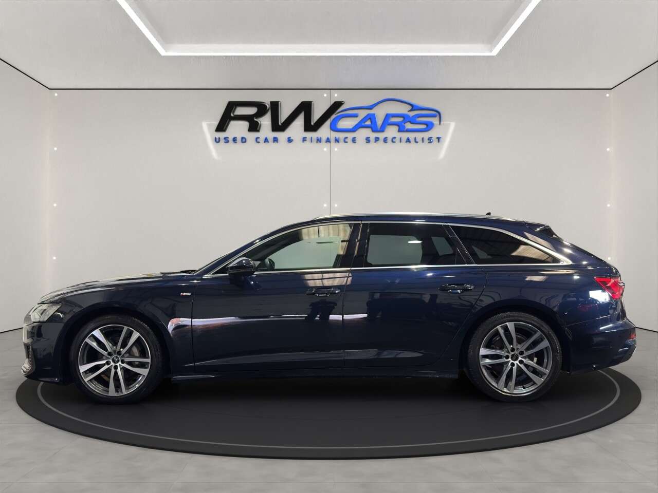 A 2023 AUDI A6 AVANT 2.0 TFSI 40 S line Estate 5dr Petrol S Tronic Euro 6 (s/s) (204 ps) A 2023 AUDI A6 AVANT 2.0 TFSI 40 S line Estate 5dr Petrol S Tronic Euro 6 (s/s) (204 ps)