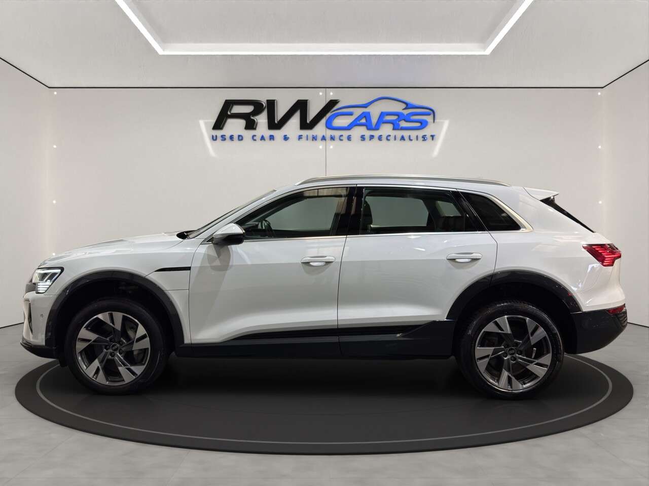 A 2023 AUDI Q8 E-TRON 50 Sport SUV 5dr Electric Auto quattro 95kWh (11kW Charger) (340 ps) A 2023 AUDI Q8 E-TRON 50 Sport SUV 5dr Electric Auto quattro 95kWh (11kW Charger) (340 ps)