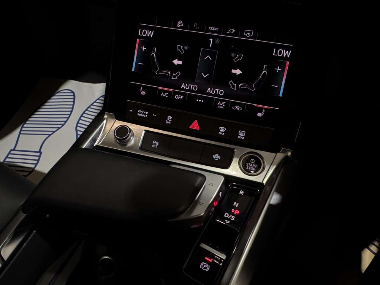 2023 AUDI Q8 E-TRON 2023 AUDI Q8 E-TRON