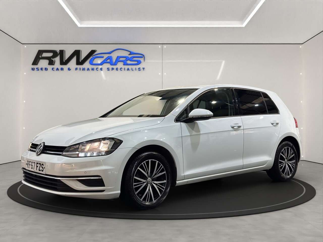 A 2018 VOLKSWAGEN GOLF 1.4 TSI BlueMotion Tech SE Nav Hatchback 5dr Petrol Manual Euro 6 (s/s) (12 A 2018 VOLKSWAGEN GOLF 1.4 TSI BlueMotion Tech SE Nav Hatchback 5dr Petrol Manual Euro 6 (s/s) (12