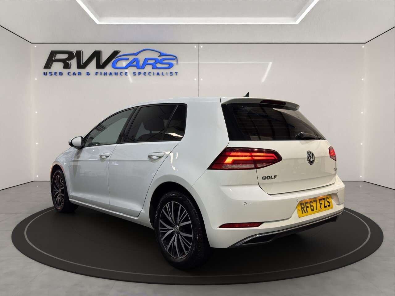A 2018 VOLKSWAGEN GOLF 1.4 TSI BlueMotion Tech SE Nav Hatchback 5dr Petrol Manual Euro 6 (s/s) (12 A 2018 VOLKSWAGEN GOLF 1.4 TSI BlueMotion Tech SE Nav Hatchback 5dr Petrol Manual Euro 6 (s/s) (12