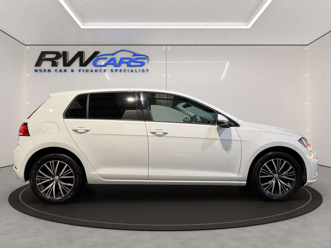 2018 VOLKSWAGEN GOLF 2018 VOLKSWAGEN GOLF