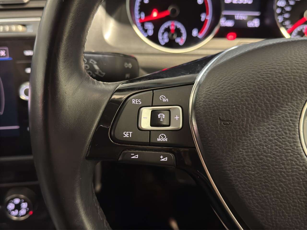 2018 VOLKSWAGEN GOLF 2018 VOLKSWAGEN GOLF