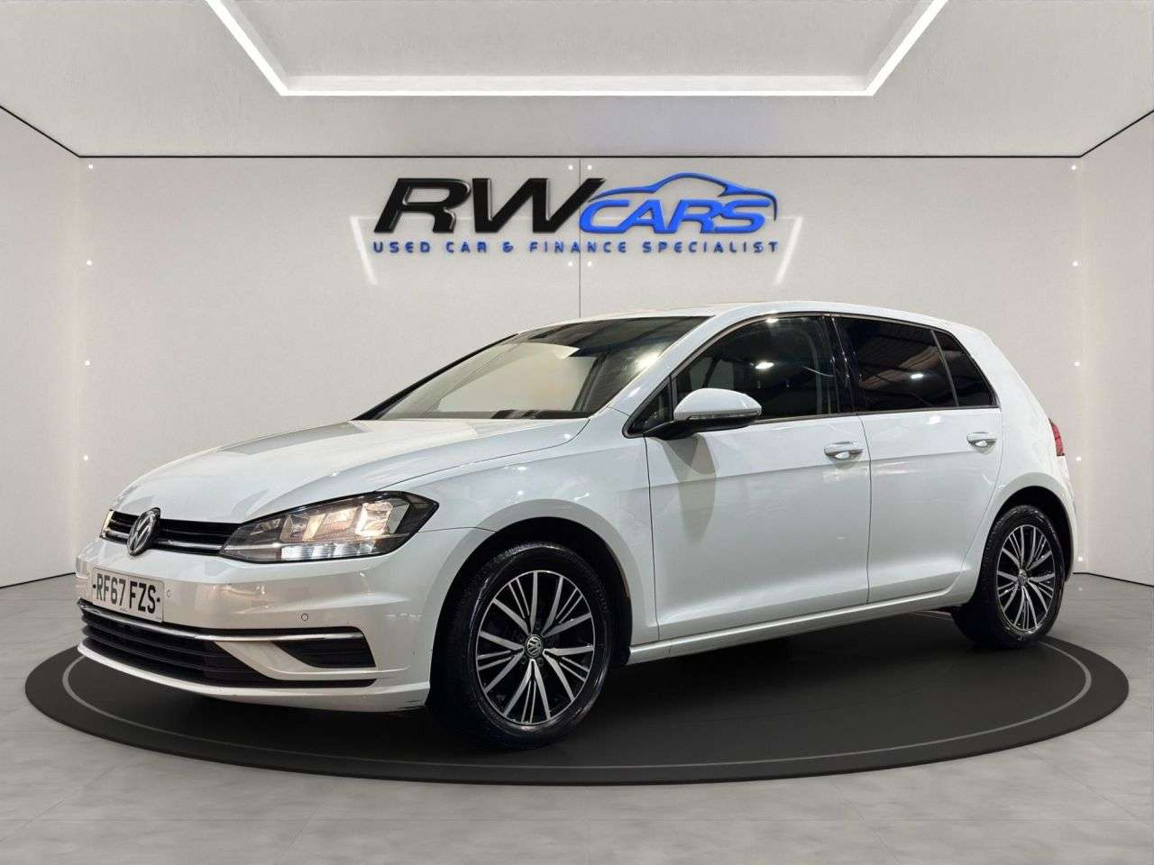 A 2018 VOLKSWAGEN GOLF 1.4 TSI BlueMotion Tech SE Nav Hatchback 5dr Petrol Manual Euro 6 (s/s) (12 A 2018 VOLKSWAGEN GOLF 1.4 TSI BlueMotion Tech SE Nav Hatchback 5dr Petrol Manual Euro 6 (s/s) (12