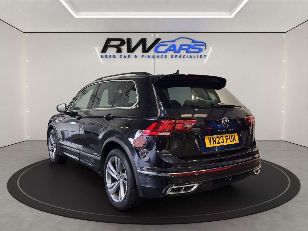 A 2023 VOLKSWAGEN TIGUAN 1.5 TSI R-Line Edition SUV 5dr Petrol DSG Euro 6 (s/s) (150 ps) A 2023 VOLKSWAGEN TIGUAN 1.5 TSI R-Line Edition SUV 5dr Petrol DSG Euro 6 (s/s) (150 ps)