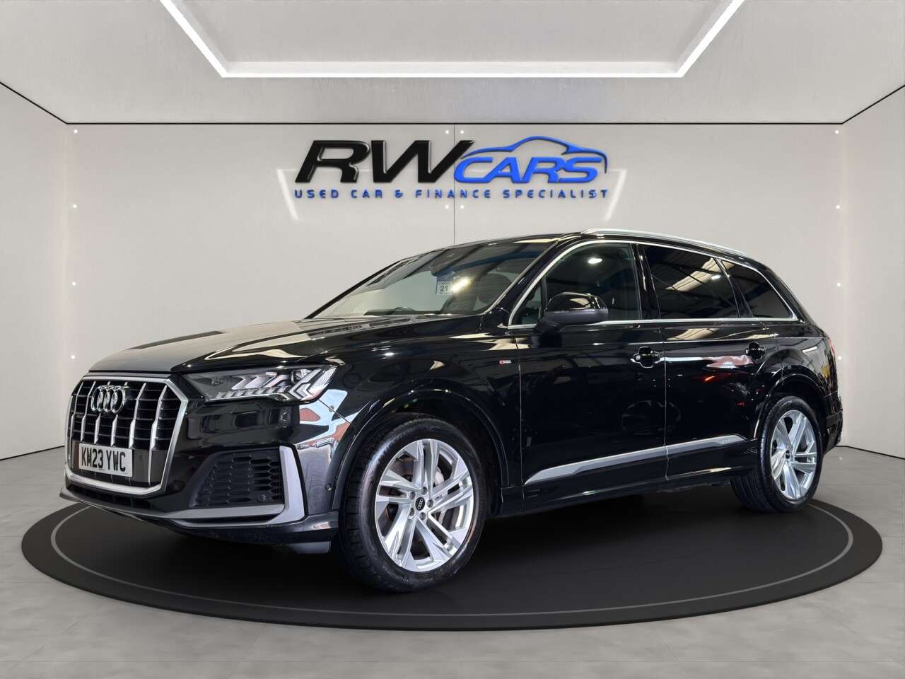 A 2023 AUDI Q7 3.0 TFSI V6 55 S line SUV 5dr Petrol Tiptronic quattro Euro 6 (s/s) (340 ps A 2023 AUDI Q7 3.0 TFSI V6 55 S line SUV 5dr Petrol Tiptronic quattro Euro 6 (s/s) (340 ps