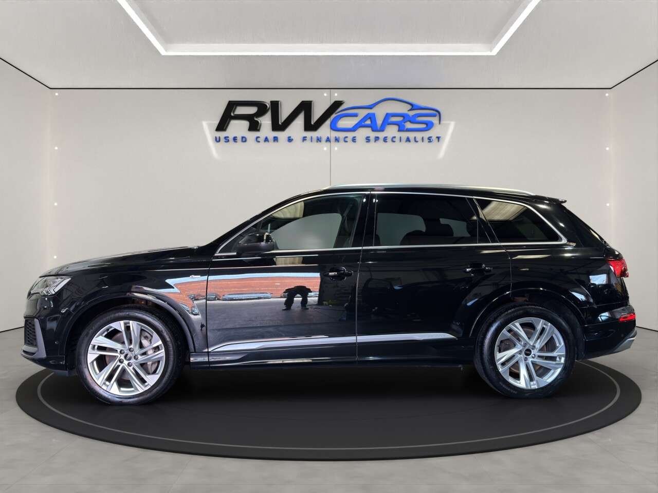A 2023 AUDI Q7 3.0 TFSI V6 55 S line SUV 5dr Petrol Tiptronic quattro Euro 6 (s/s) (340 ps A 2023 AUDI Q7 3.0 TFSI V6 55 S line SUV 5dr Petrol Tiptronic quattro Euro 6 (s/s) (340 ps