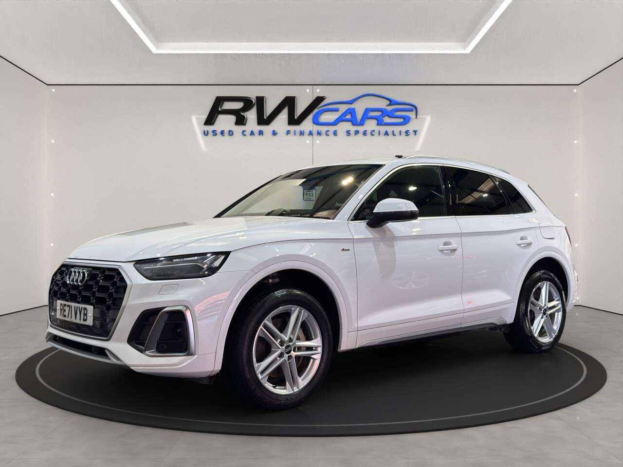 A 2022 AUDI Q5 2.0 TFSIe 50 S line SUV 5dr Petrol Plug-in Hybrid S Tronic quattro Euro 6 ( A 2022 AUDI Q5 2.0 TFSIe 50 S line SUV 5dr Petrol Plug-in Hybrid S Tronic quattro Euro 6 (
