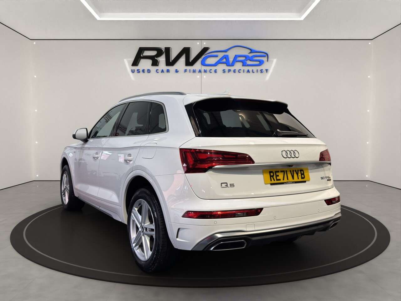 A 2022 AUDI Q5 2.0 TFSIe 50 S line SUV 5dr Petrol Plug-in Hybrid S Tronic quattro Euro 6 ( A 2022 AUDI Q5 2.0 TFSIe 50 S line SUV 5dr Petrol Plug-in Hybrid S Tronic quattro Euro 6 (