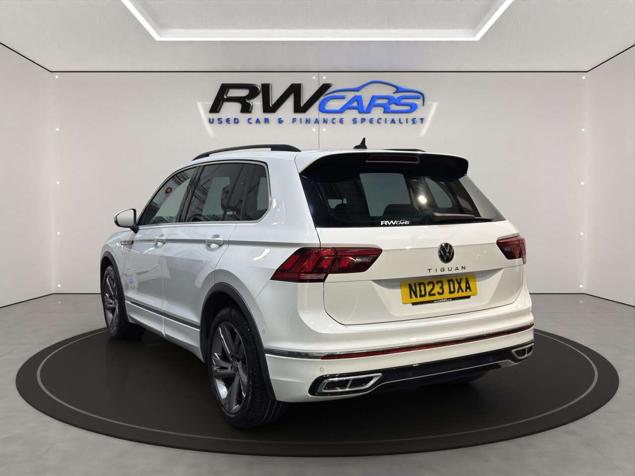 A 2023 VOLKSWAGEN TIGUAN 1.5 TSI R-Line Edition SUV 5dr Petrol DSG Euro 6 (s/s) (150 ps) A 2023 VOLKSWAGEN TIGUAN 1.5 TSI R-Line Edition SUV 5dr Petrol DSG Euro 6 (s/s) (150 ps)