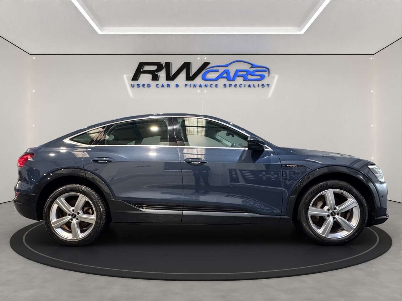 2022 AUDI E-TRON 2022 AUDI E-TRON