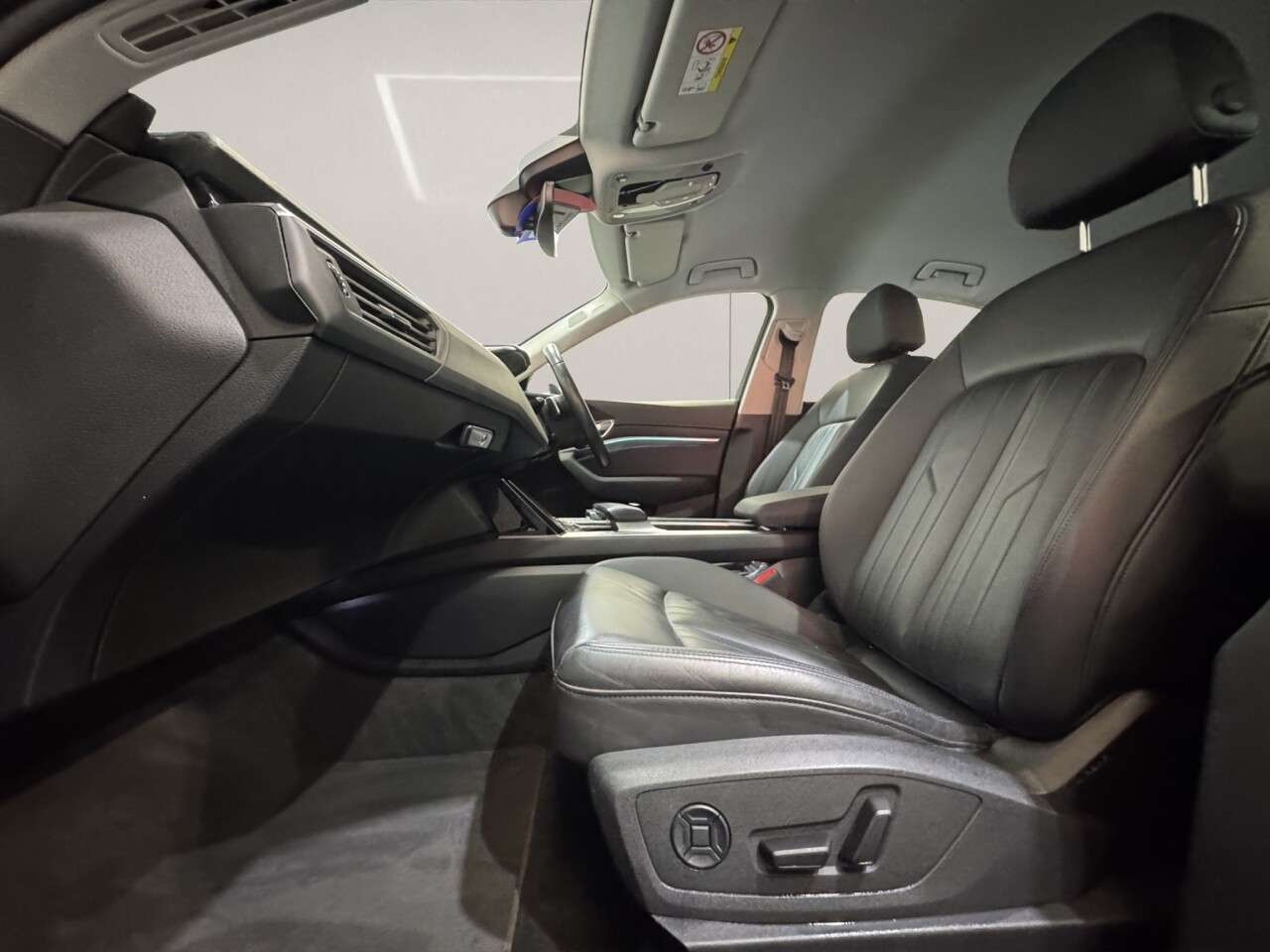 2022 AUDI E-TRON 2022 AUDI E-TRON