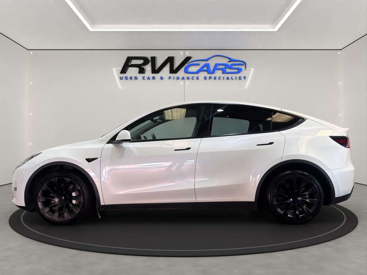 A 2022 TESLA MODEL Y (Dual Motor) Long Range SUV 5dr Electric Auto 4WDE (384 bhp) A 2022 TESLA MODEL Y (Dual Motor) Long Range SUV 5dr Electric Auto 4WDE (384 bhp)