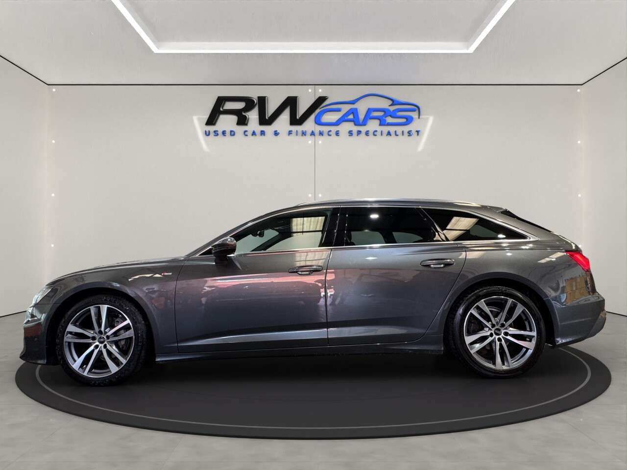 A 2022 AUDI A6 AVANT 2.0 TFSI 40 S line Estate 5dr Petrol S Tronic Euro 6 (s/s) (204 ps) A 2022 AUDI A6 AVANT 2.0 TFSI 40 S line Estate 5dr Petrol S Tronic Euro 6 (s/s) (204 ps)