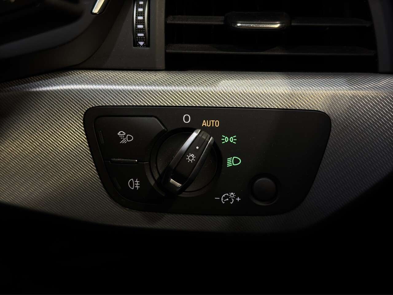 2023 AUDI A4 AVANT 2023 AUDI A4 AVANT