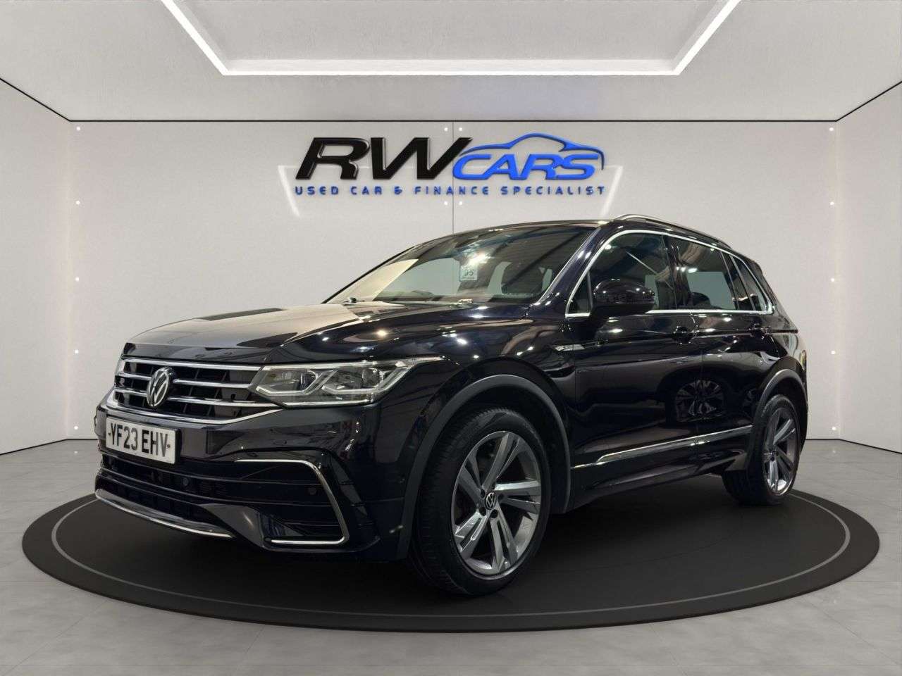 A 2023 VOLKSWAGEN TIGUAN 1.5 TSI R-Line Edition SUV 5dr Petrol DSG Euro 6 (s/s) (150 ps) A 2023 VOLKSWAGEN TIGUAN 1.5 TSI R-Line Edition SUV 5dr Petrol DSG Euro 6 (s/s) (150 ps)