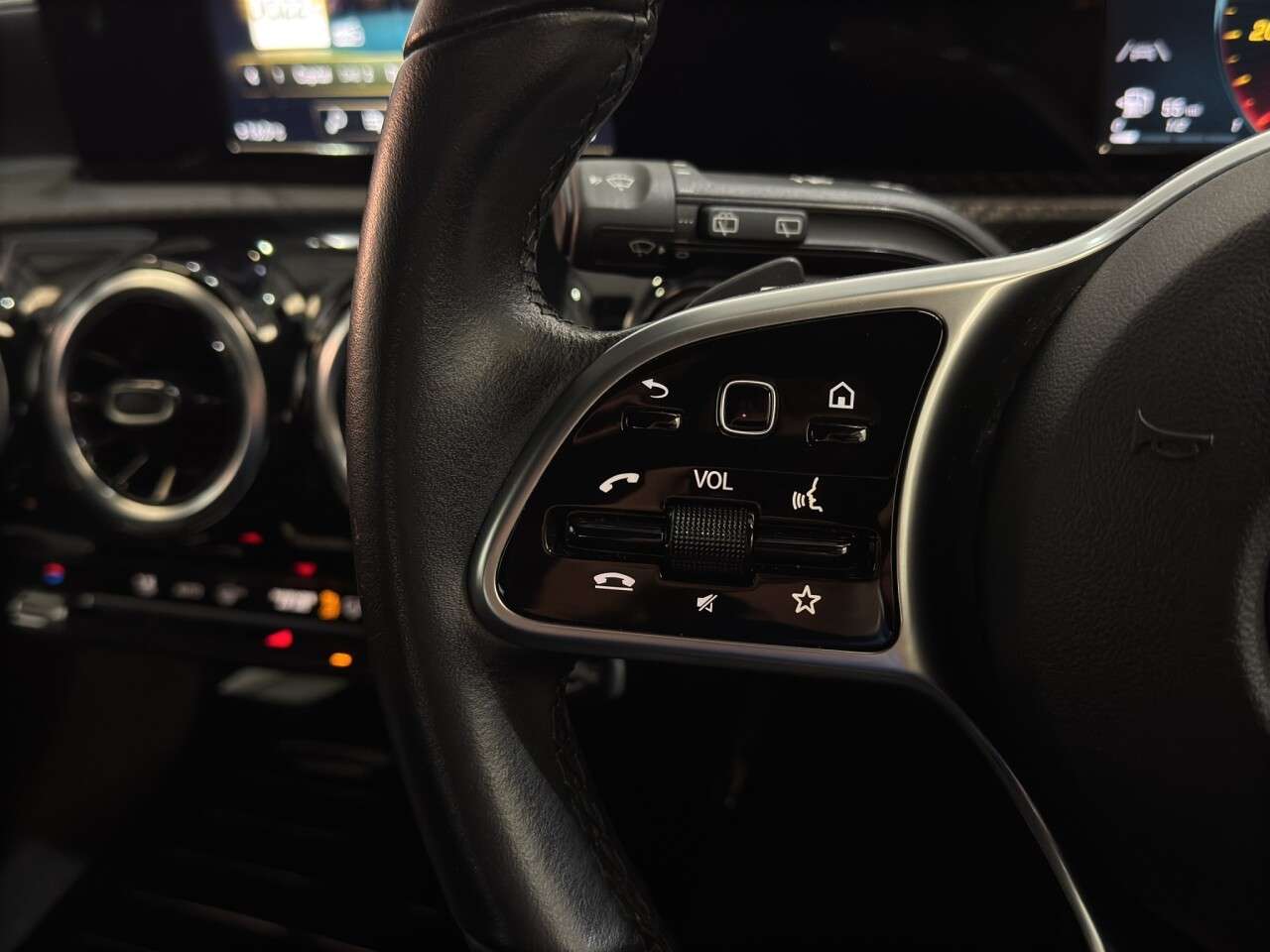 2021 MERCEDES-BENZ A CLASS 2021 MERCEDES-BENZ A CLASS