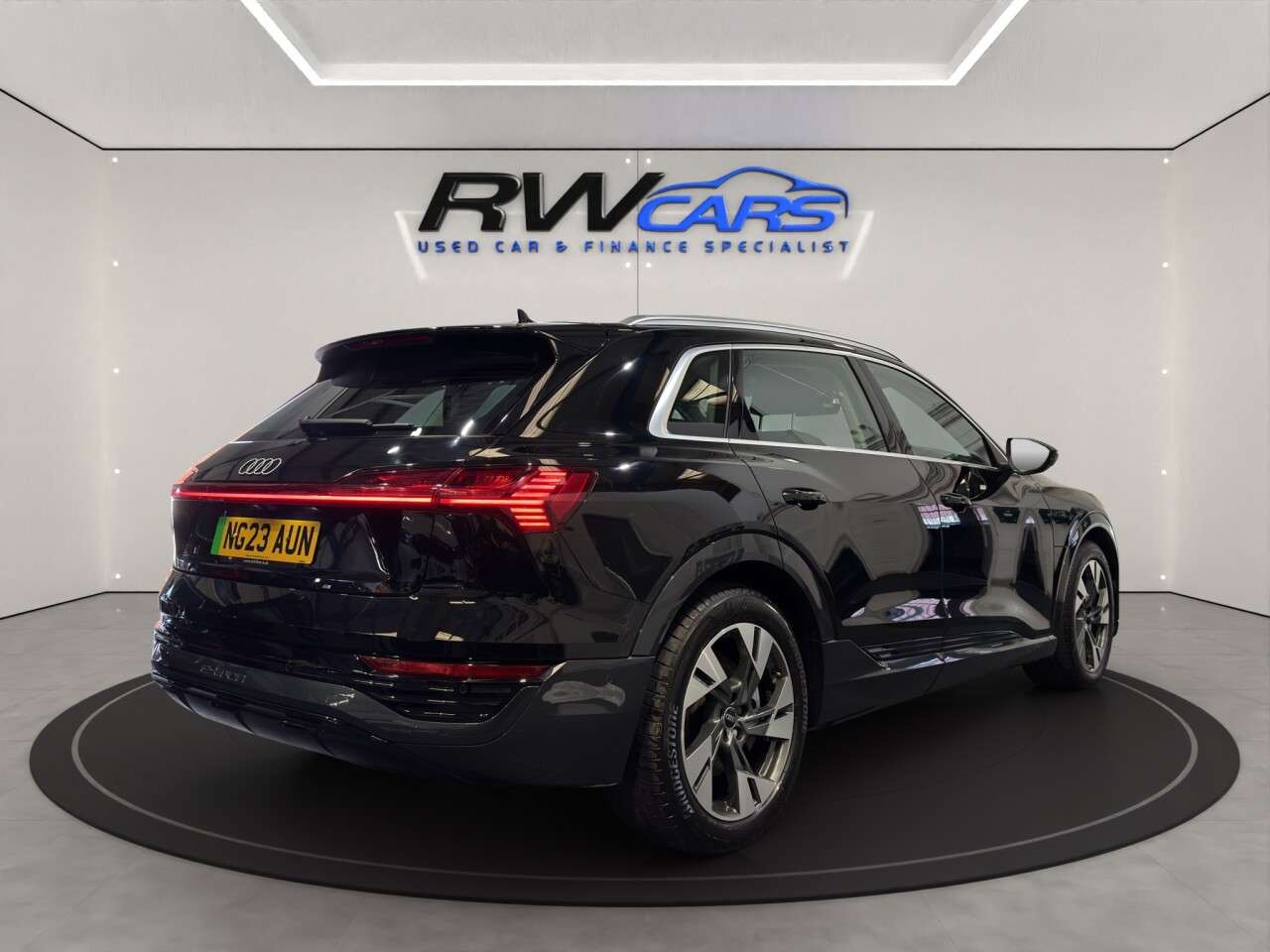 2023 AUDI Q8 E-TRON 2023 AUDI Q8 E-TRON