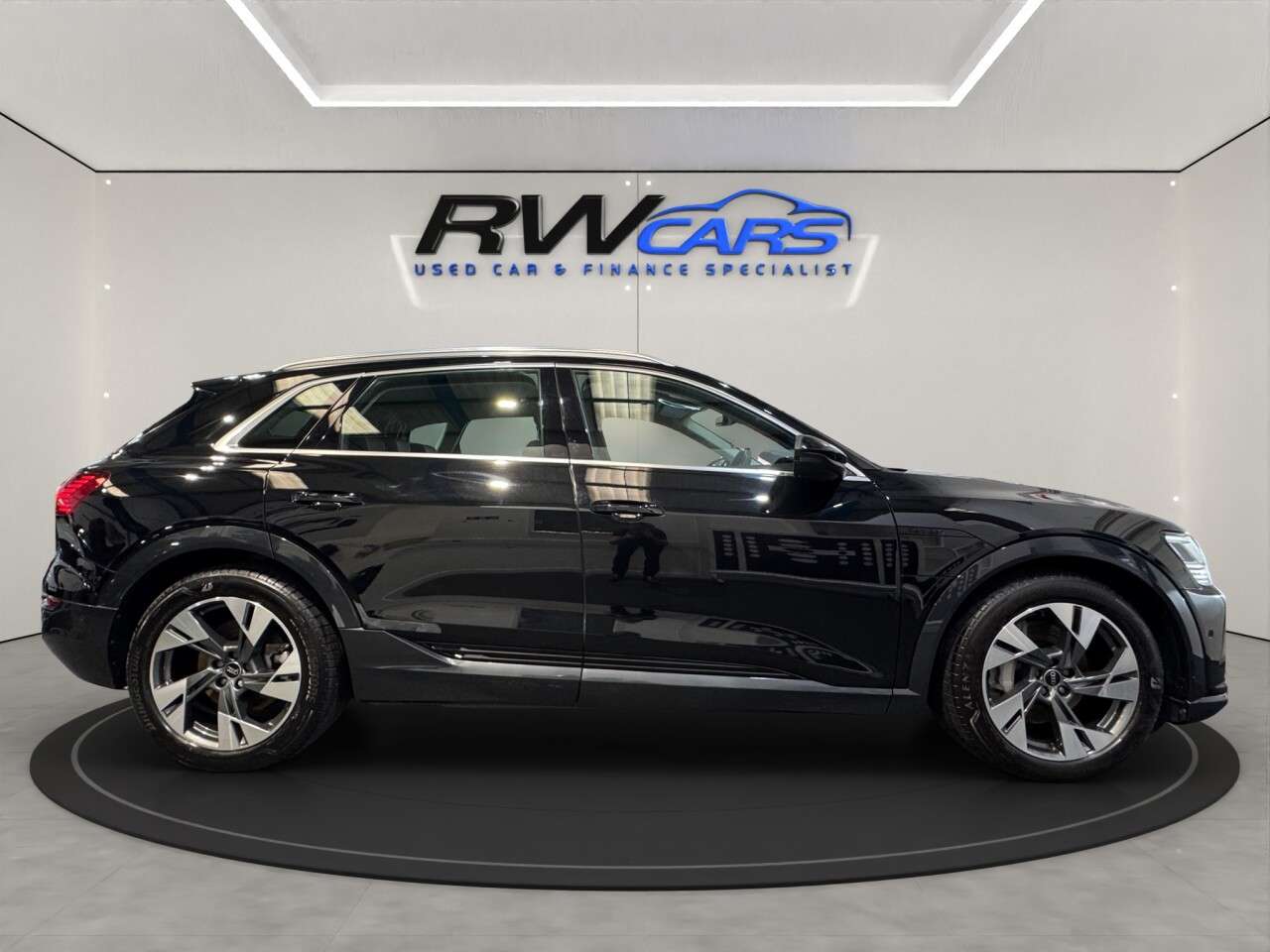 2023 AUDI Q8 E-TRON 2023 AUDI Q8 E-TRON