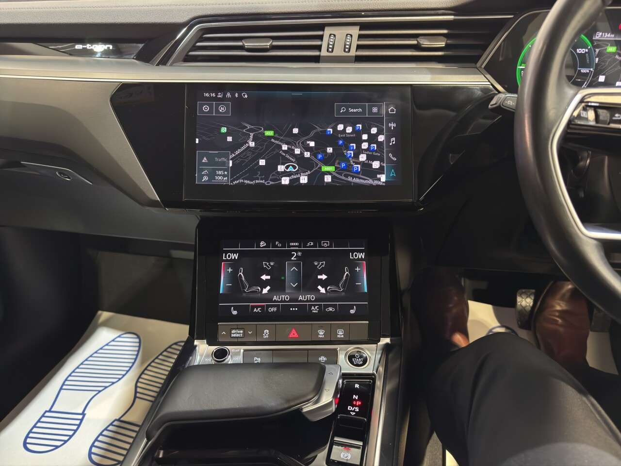 2023 AUDI Q8 E-TRON 2023 AUDI Q8 E-TRON