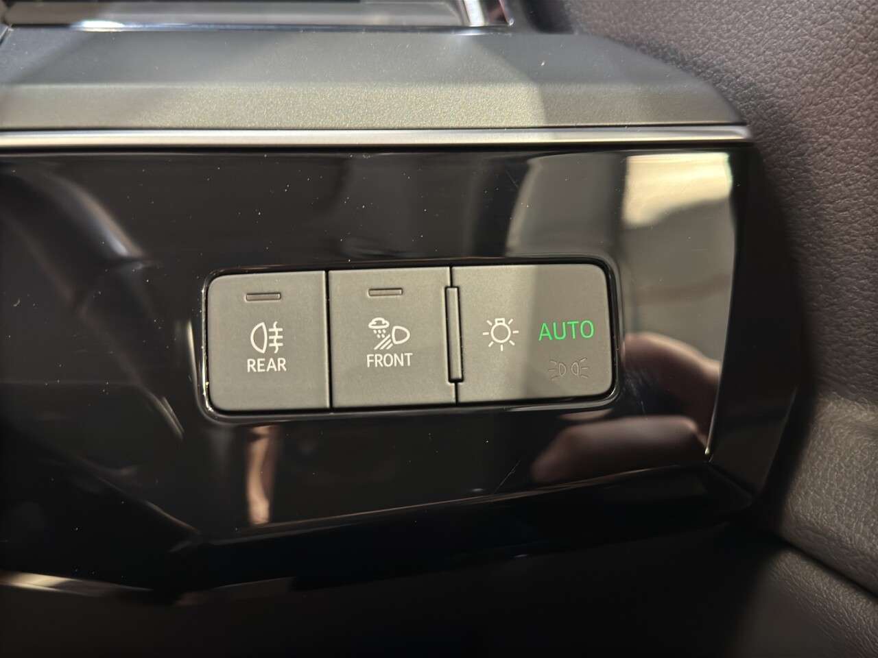 2023 AUDI Q8 E-TRON 2023 AUDI Q8 E-TRON