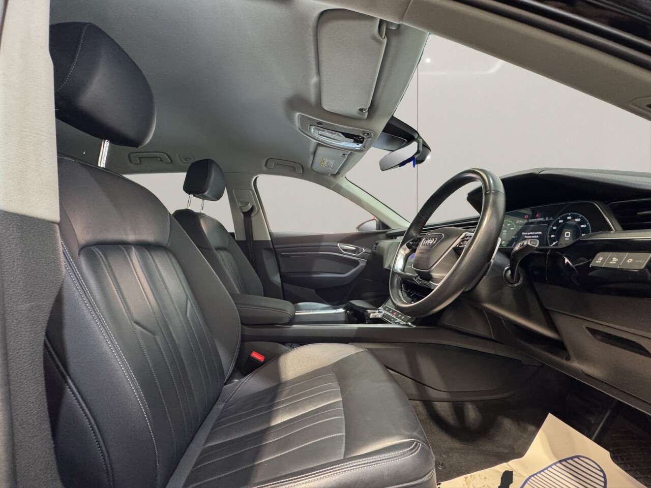 2023 AUDI Q8 E-TRON 2023 AUDI Q8 E-TRON