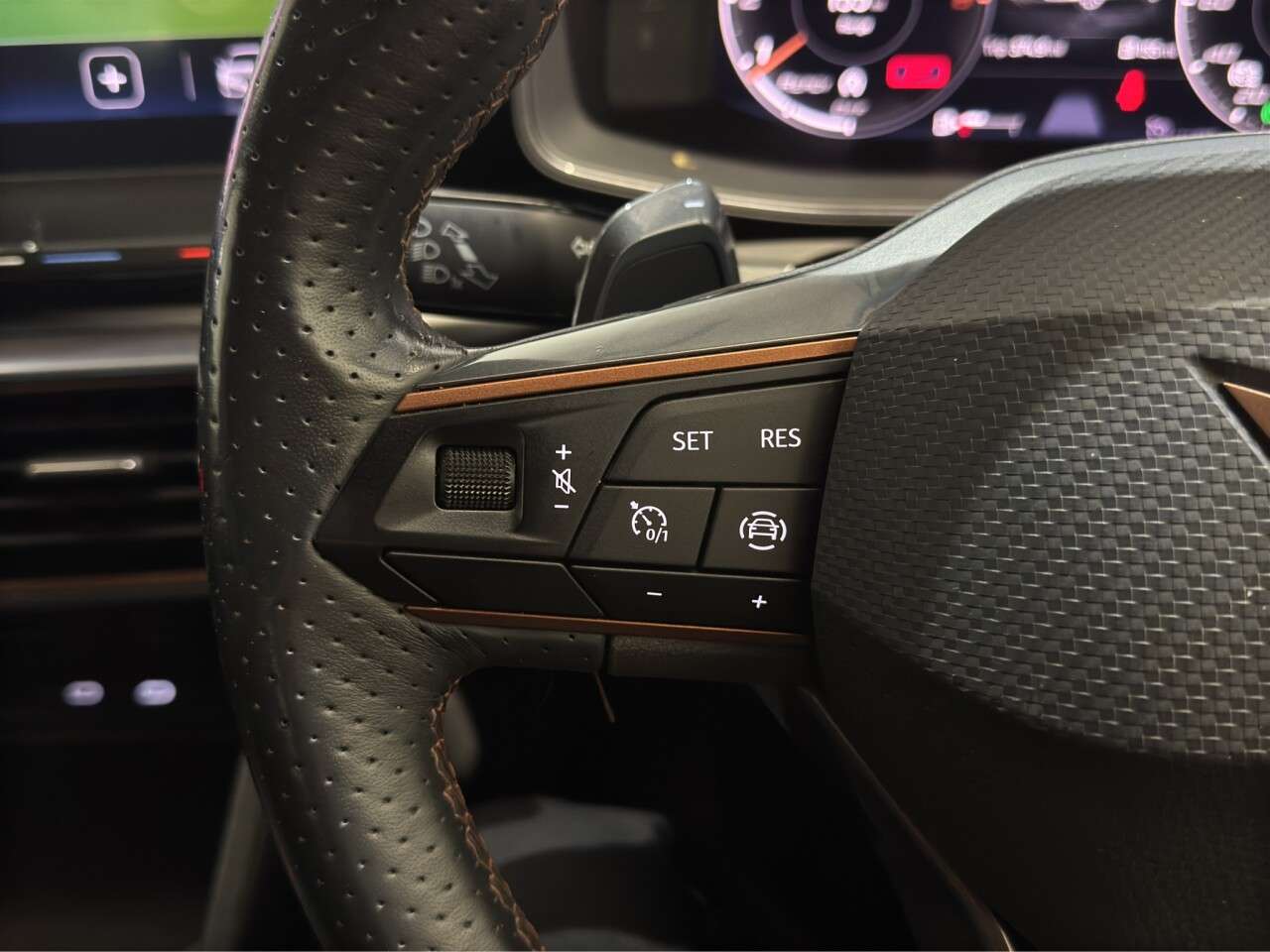 2023 CUPRA LEON 2023 CUPRA LEON