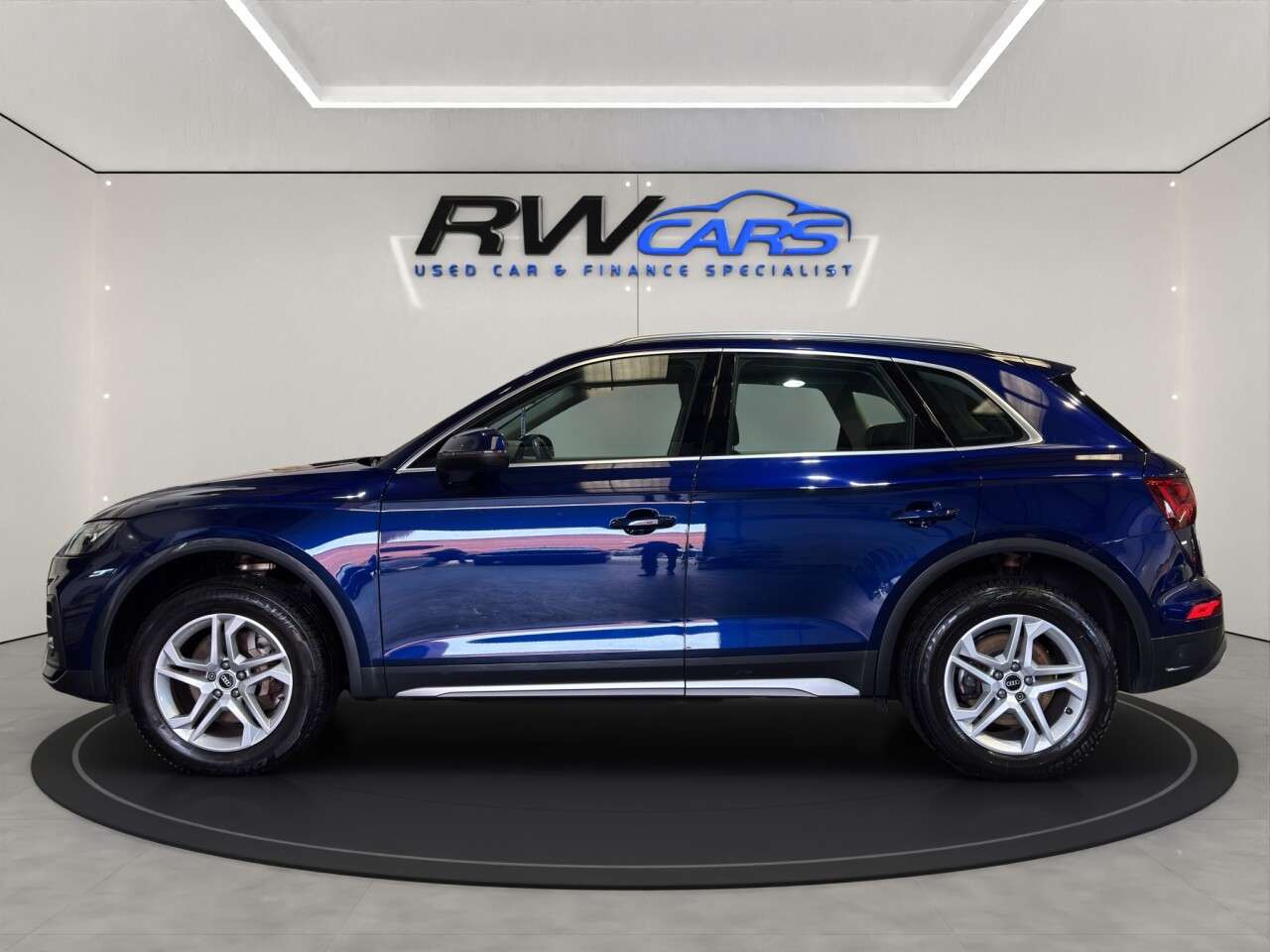 A 2021 AUDI Q5 2.0 TFSI 45 Sport SUV 5dr Petrol S Tronic quattro Euro 6 (s/s) (265 ps) A 2021 AUDI Q5 2.0 TFSI 45 Sport SUV 5dr Petrol S Tronic quattro Euro 6 (s/s) (265 ps)