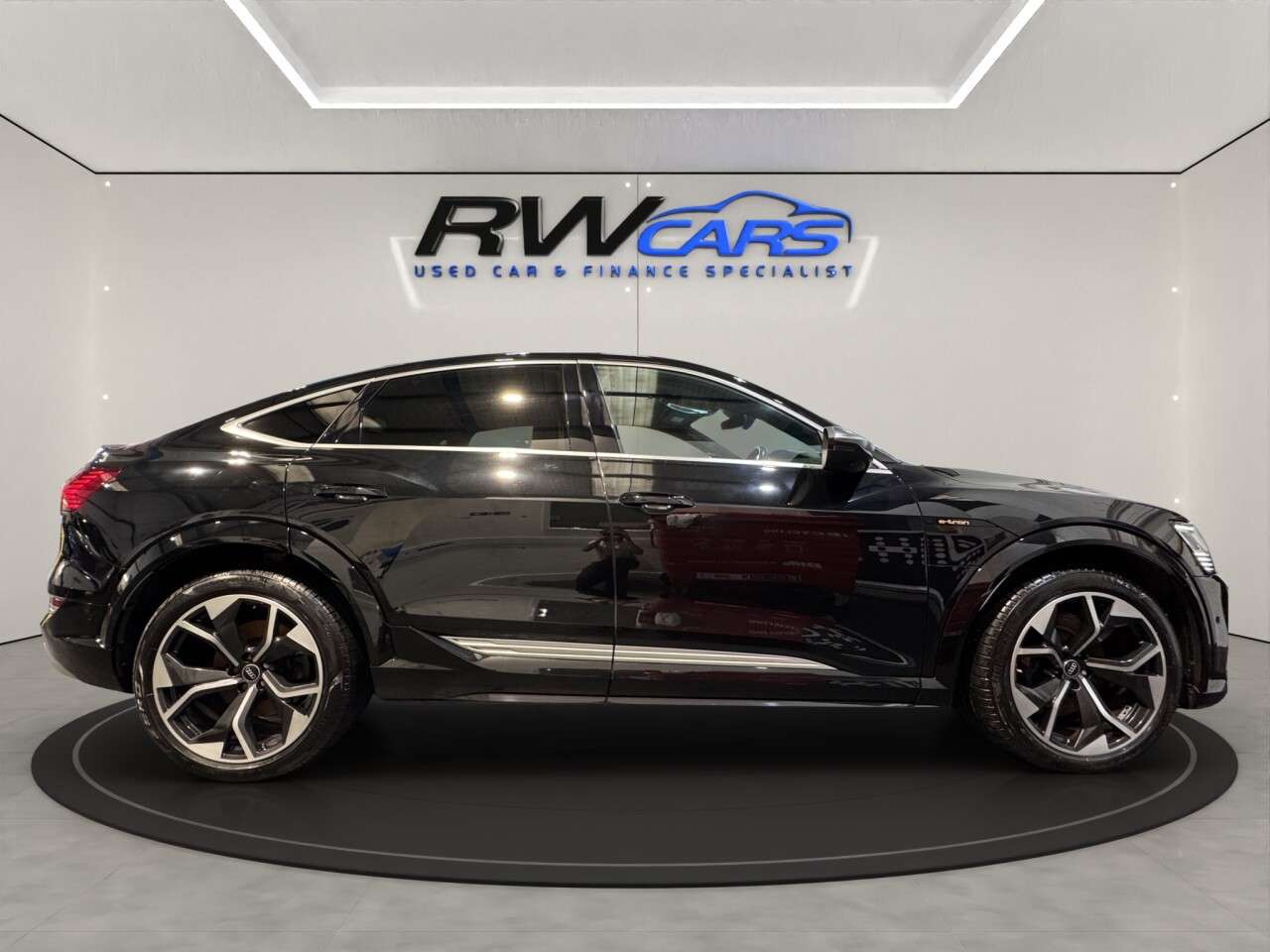 2022 AUDI E-TRON S 2022 AUDI E-TRON S