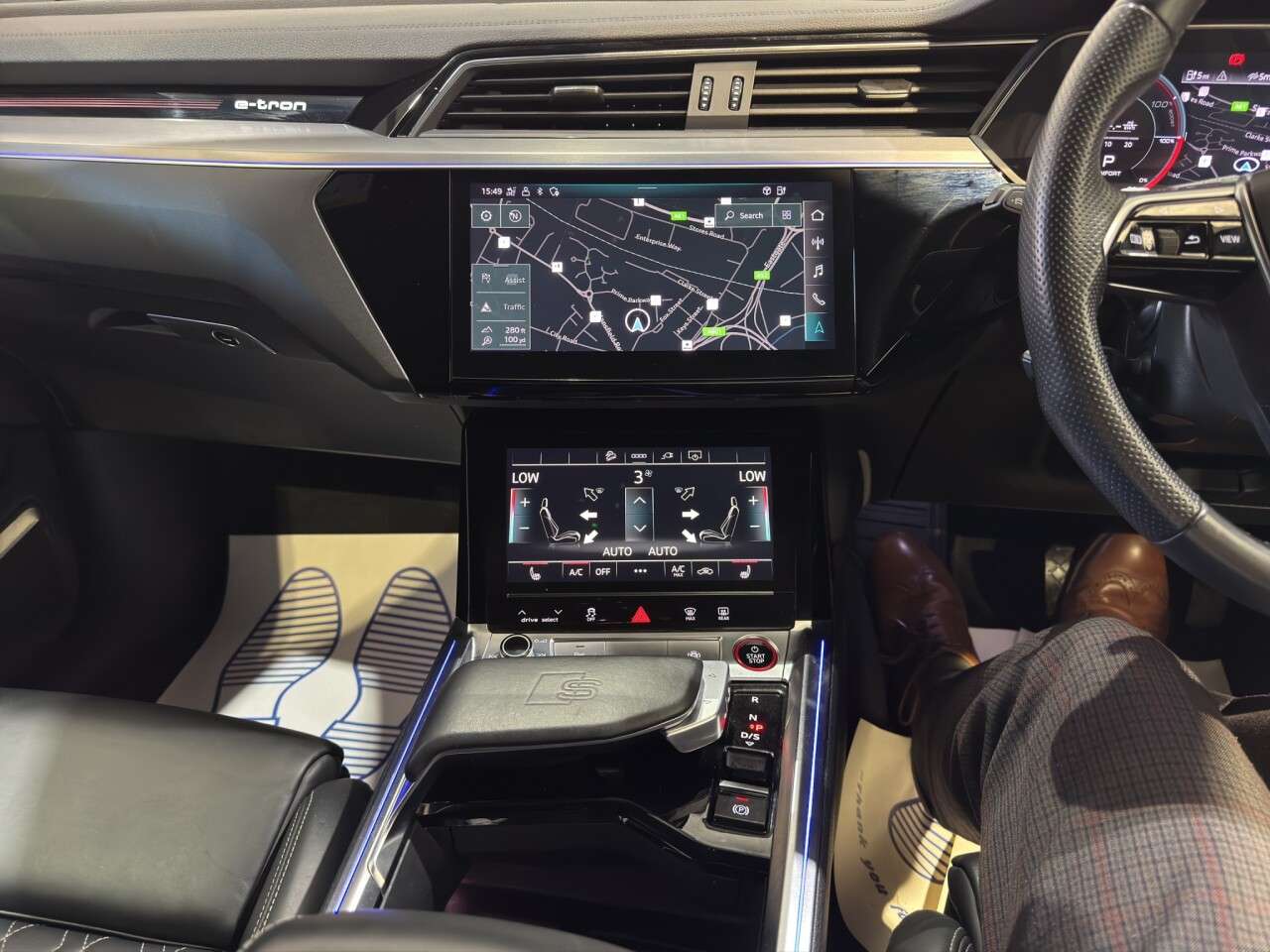 2022 AUDI E-TRON S 2022 AUDI E-TRON S