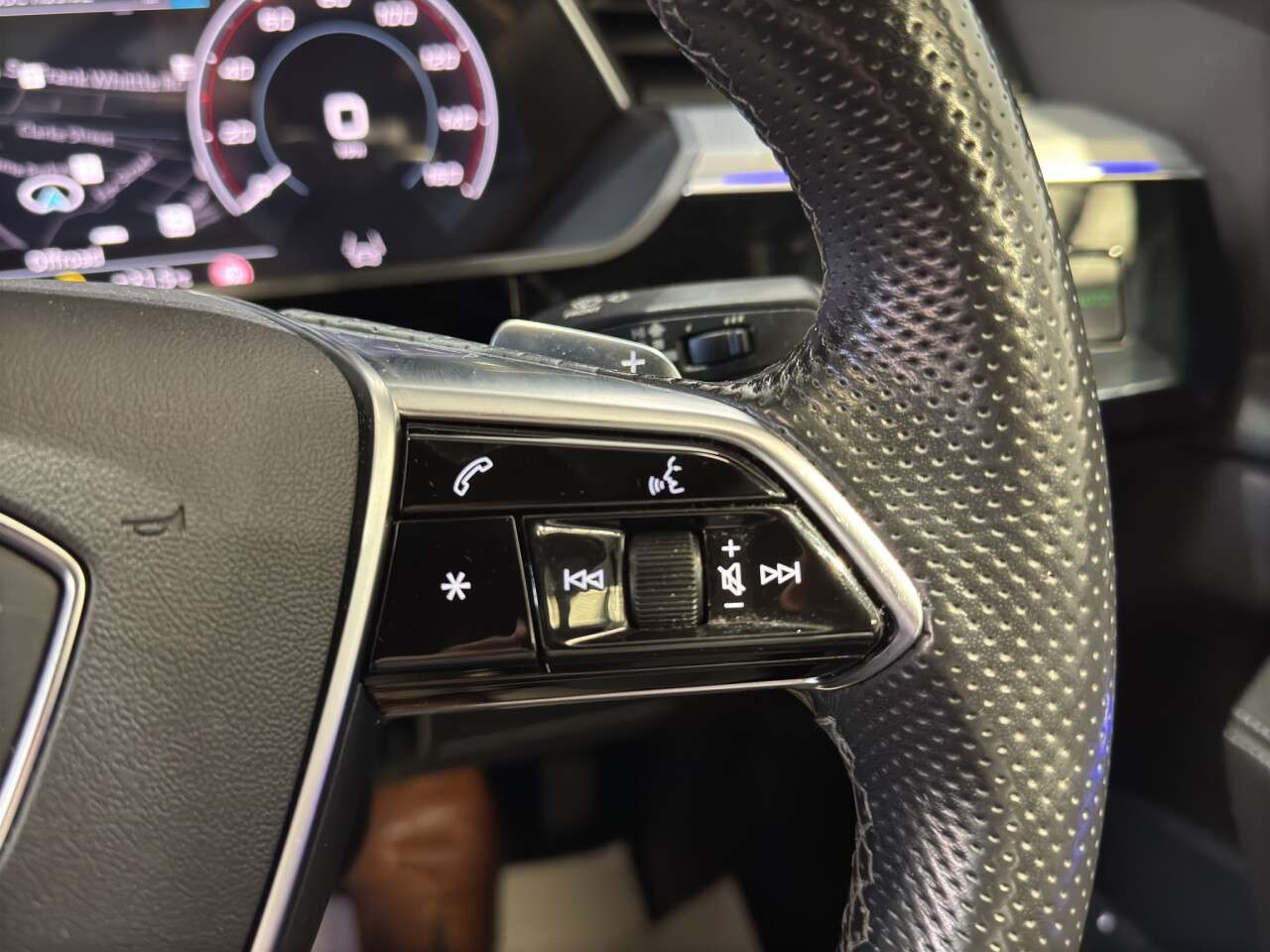 2022 AUDI E-TRON S 2022 AUDI E-TRON S