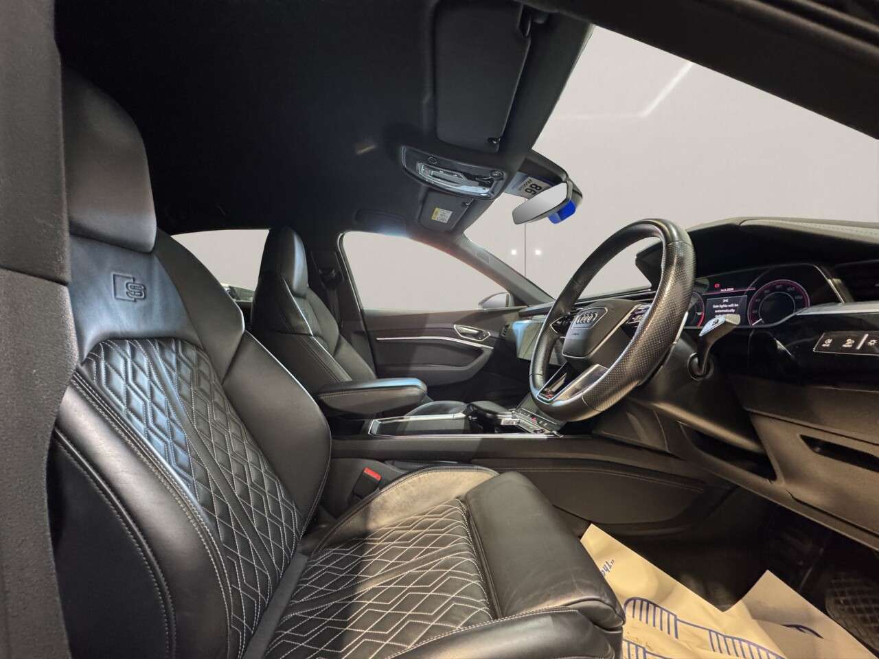 2022 AUDI E-TRON S 2022 AUDI E-TRON S