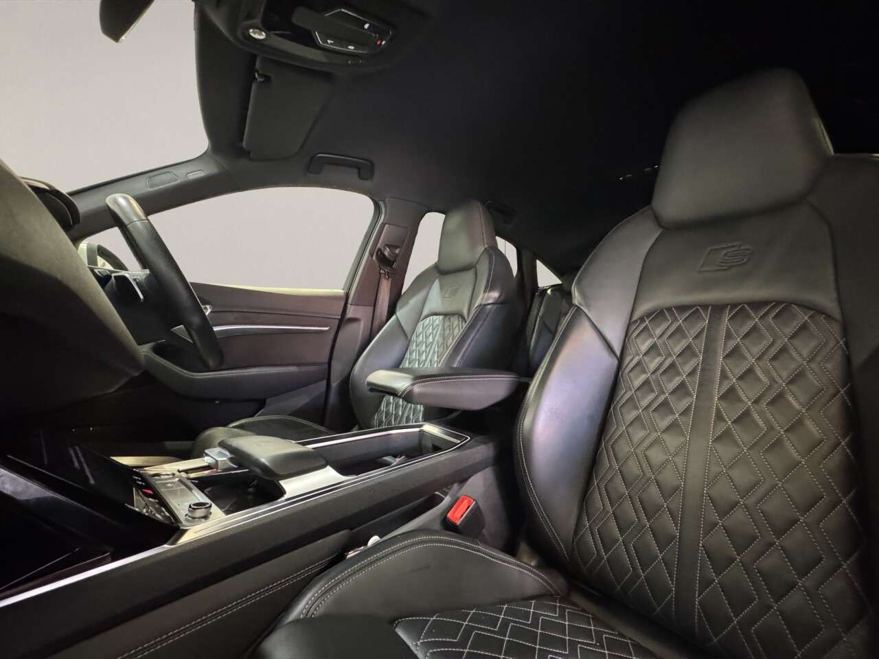 2022 AUDI E-TRON S 2022 AUDI E-TRON S