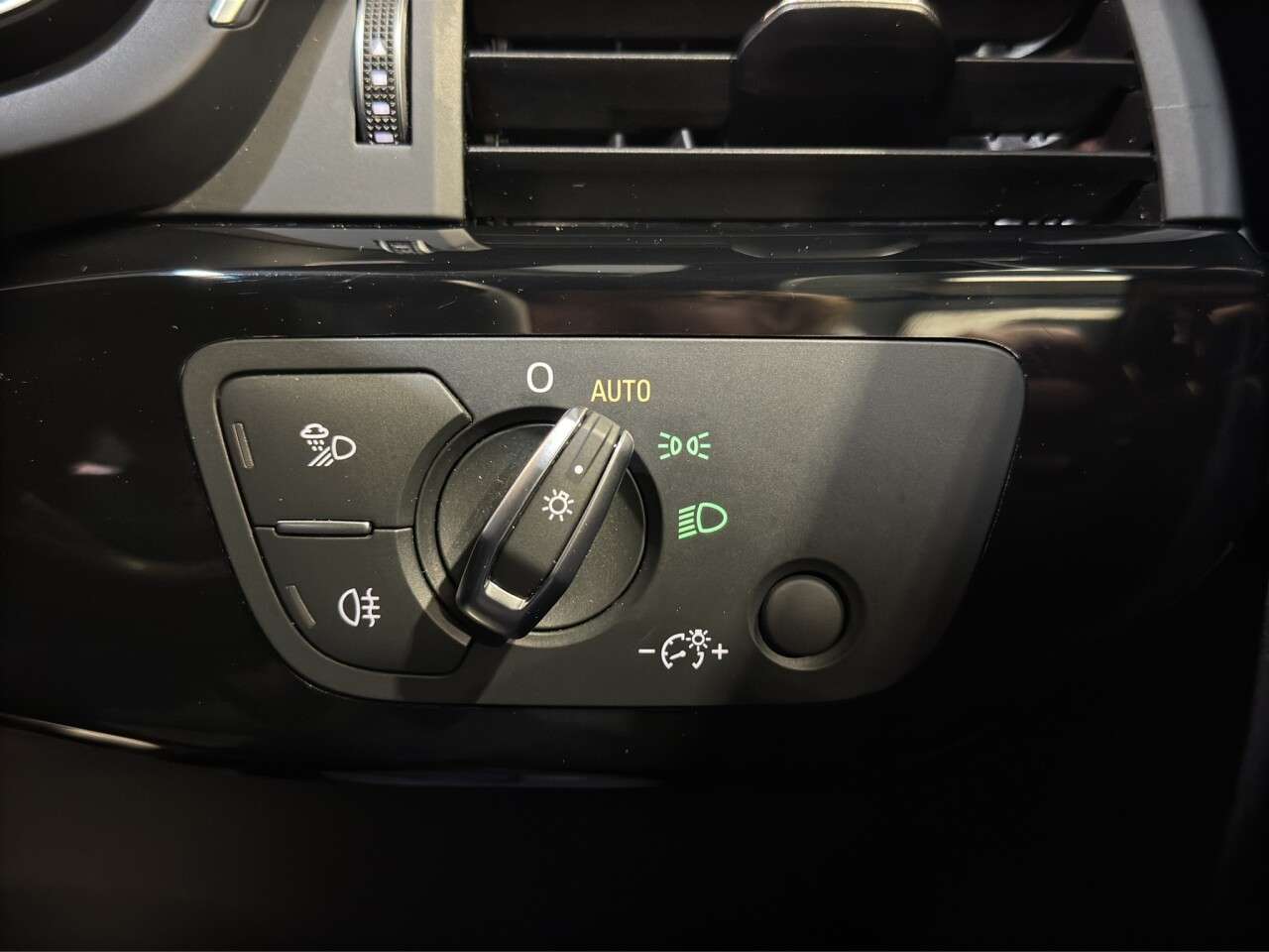 2024 AUDI A4 AVANT 2024 AUDI A4 AVANT