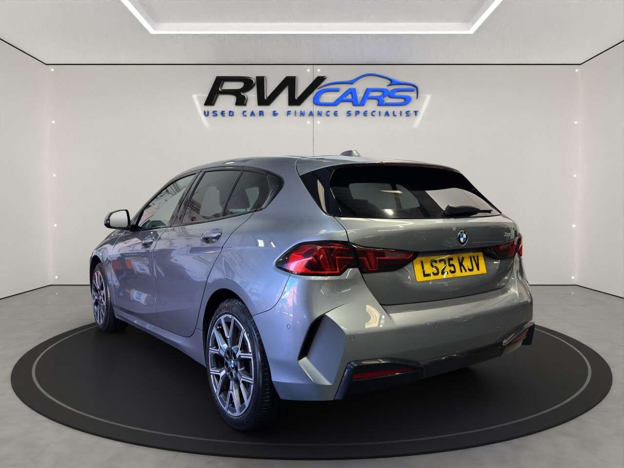 A 2025 BMW 1 SERIES 1.5 120i MHT Sport Hatchback 5dr Petrol Hybrid DCT Euro 6 (s/s) (170 ps) A 2025 BMW 1 SERIES 1.5 120i MHT Sport Hatchback 5dr Petrol Hybrid DCT Euro 6 (s/s) (170 ps)