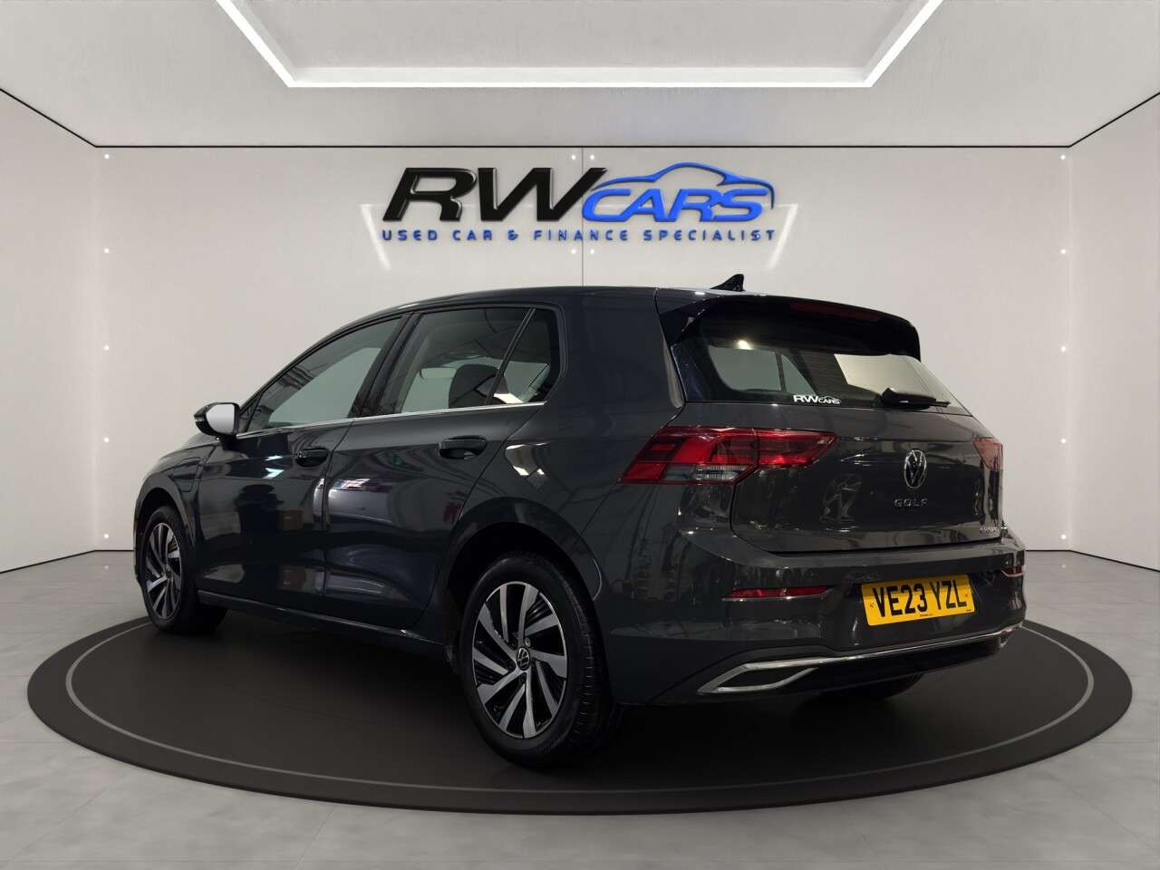 A 2023 VOLKSWAGEN GOLF 1.4 TSI 13kWh Style Hatchback 5dr Petrol Plug-in Hybrid DSG Euro 6 (s/s) (2 A 2023 VOLKSWAGEN GOLF 1.4 TSI 13kWh Style Hatchback 5dr Petrol Plug-in Hybrid DSG Euro 6 (s/s) (2