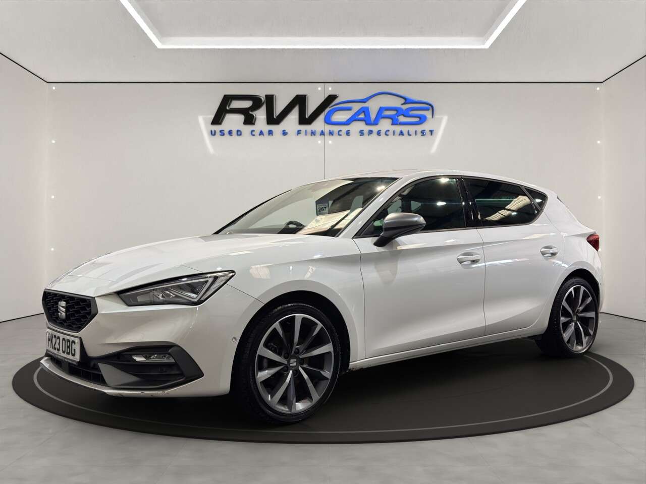 A 2023 SEAT LEON 1.5 TSI EVO FR Sport Hatchback 5dr Petrol Manual Euro 6 (s/s) (150 ps) A 2023 SEAT LEON 1.5 TSI EVO FR Sport Hatchback 5dr Petrol Manual Euro 6 (s/s) (150 ps)